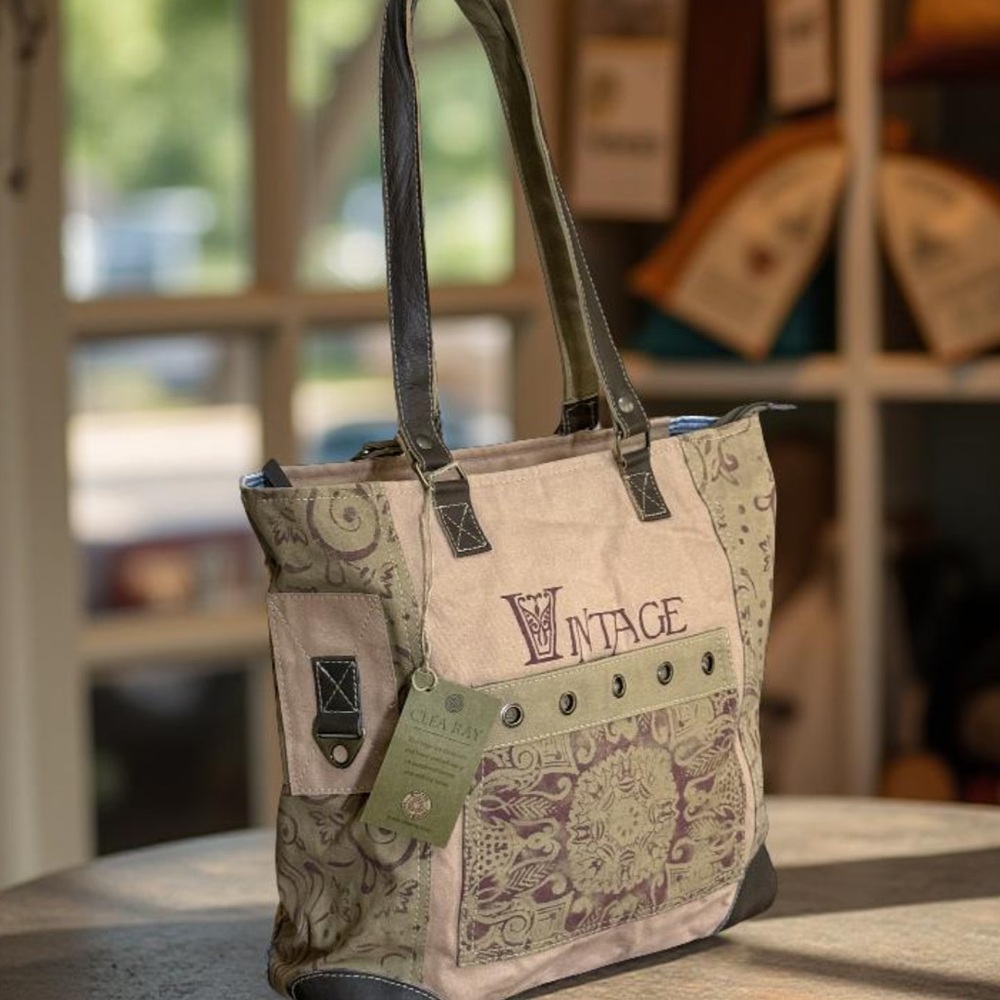 NWT Stylish Vintage Print Canvas Tote Bag - Peach Tan and Brown - Picture 3 of 9